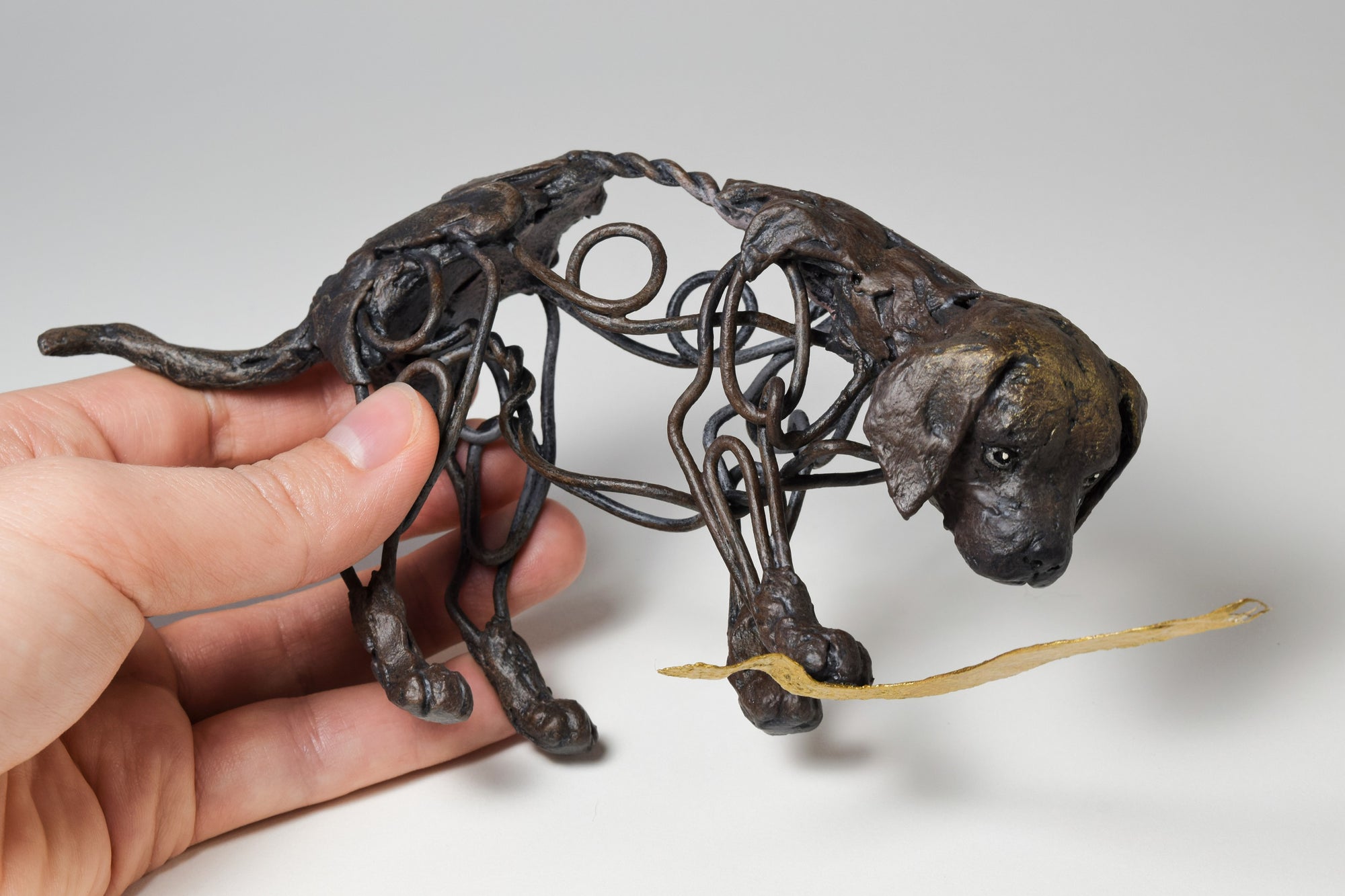 Air dry clay and wire Labrador dog sculpture by Susie Benes